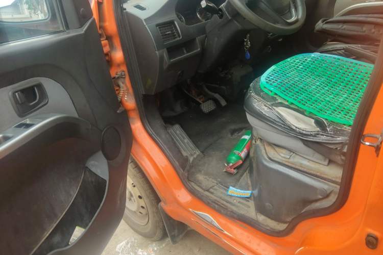 Used Wuling Rongguang EV 2020 Enclosed Window Version Base Model 2 Seats 300 KM Driver Seat