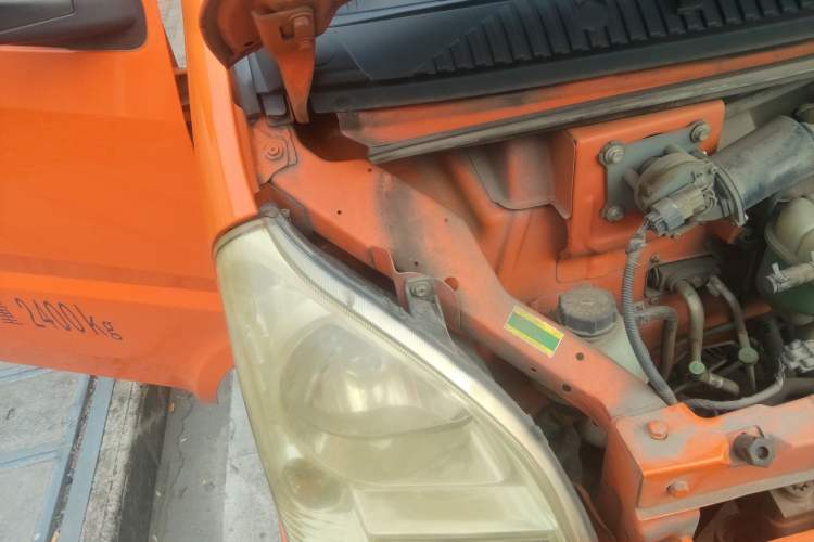 Used Wuling Rongguang EV 2020 Enclosed Window Version Base Model 2 Seats 300 KM Engine Bay Right