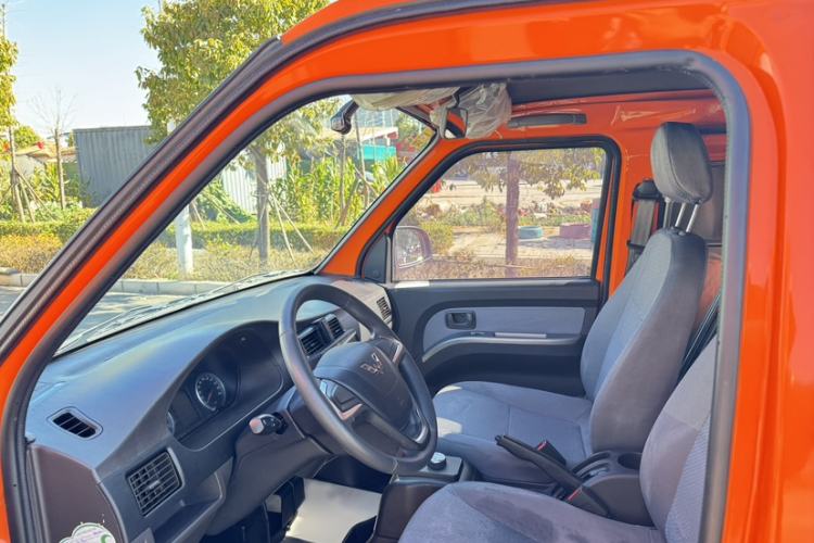 Used Wuling Rongguang EV 2020 Enclosed Window Version Base Model 2 Seats 300 KM Exterior 3