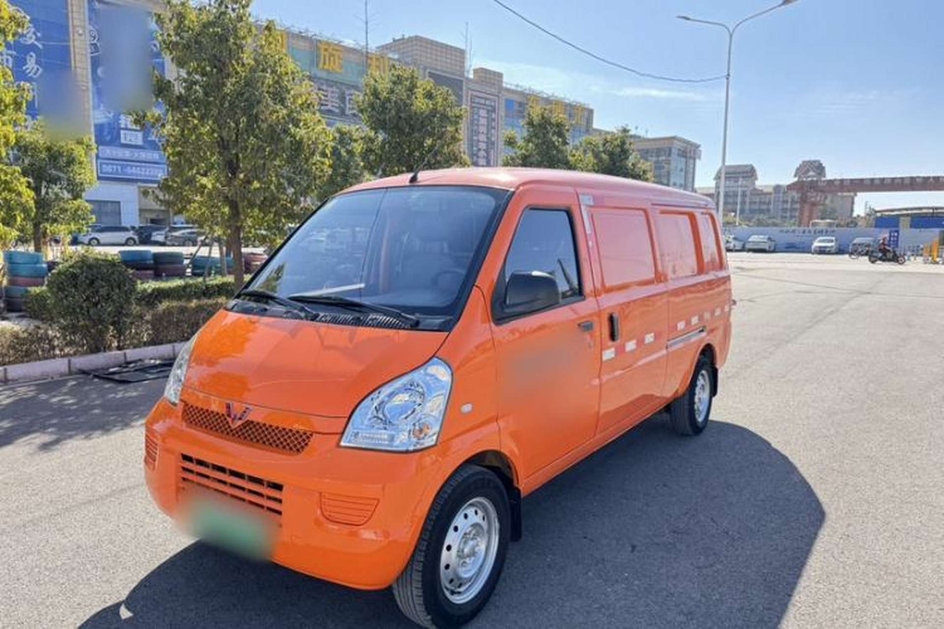 Used Wuling Rongguang EV 2020 Enclosed Window Version Base Model 2 Seats 300 KM Front Left 45 Deg