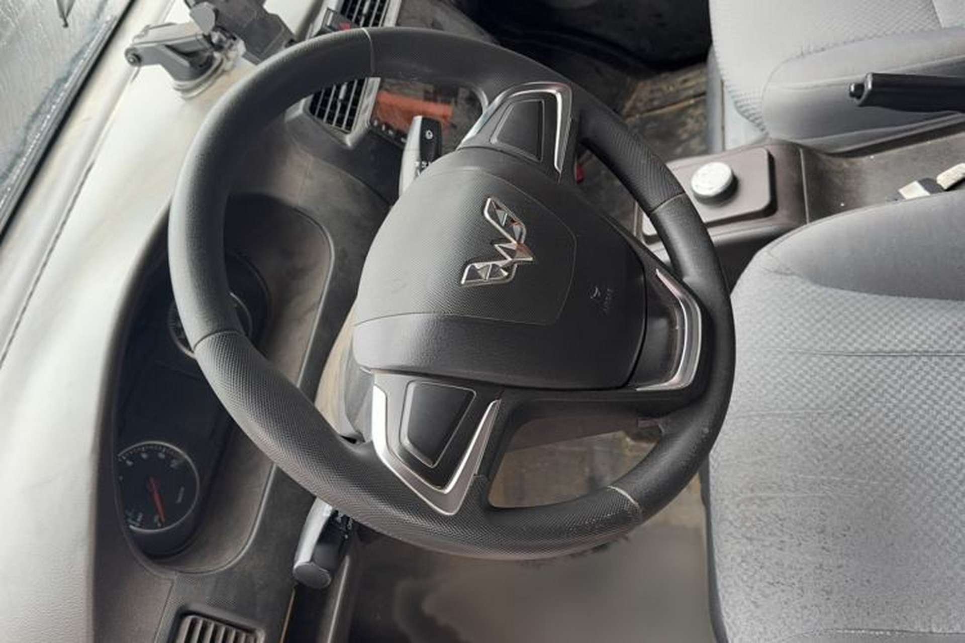 Used Wuling Rongguang EV 2020 Enclosed Window Version Base Model 2 Seats 300 KM Interior 3