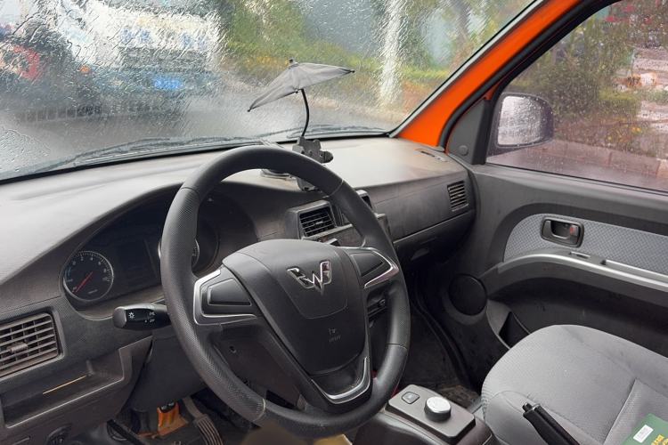 Used Wuling Rongguang EV 2020 Enclosed Window Version Base Model 2 Seats 300 KM Interior 4