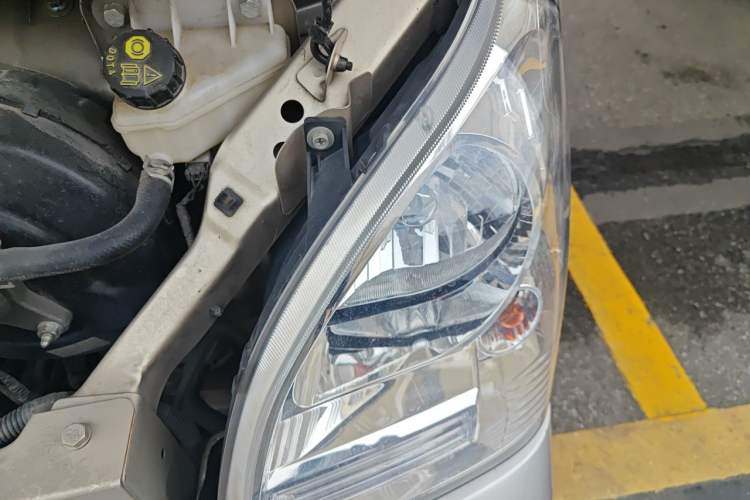 Used Wuling Rongguang EV 2020 Basic Version 7-Seater 300 km Engine Bay Left
