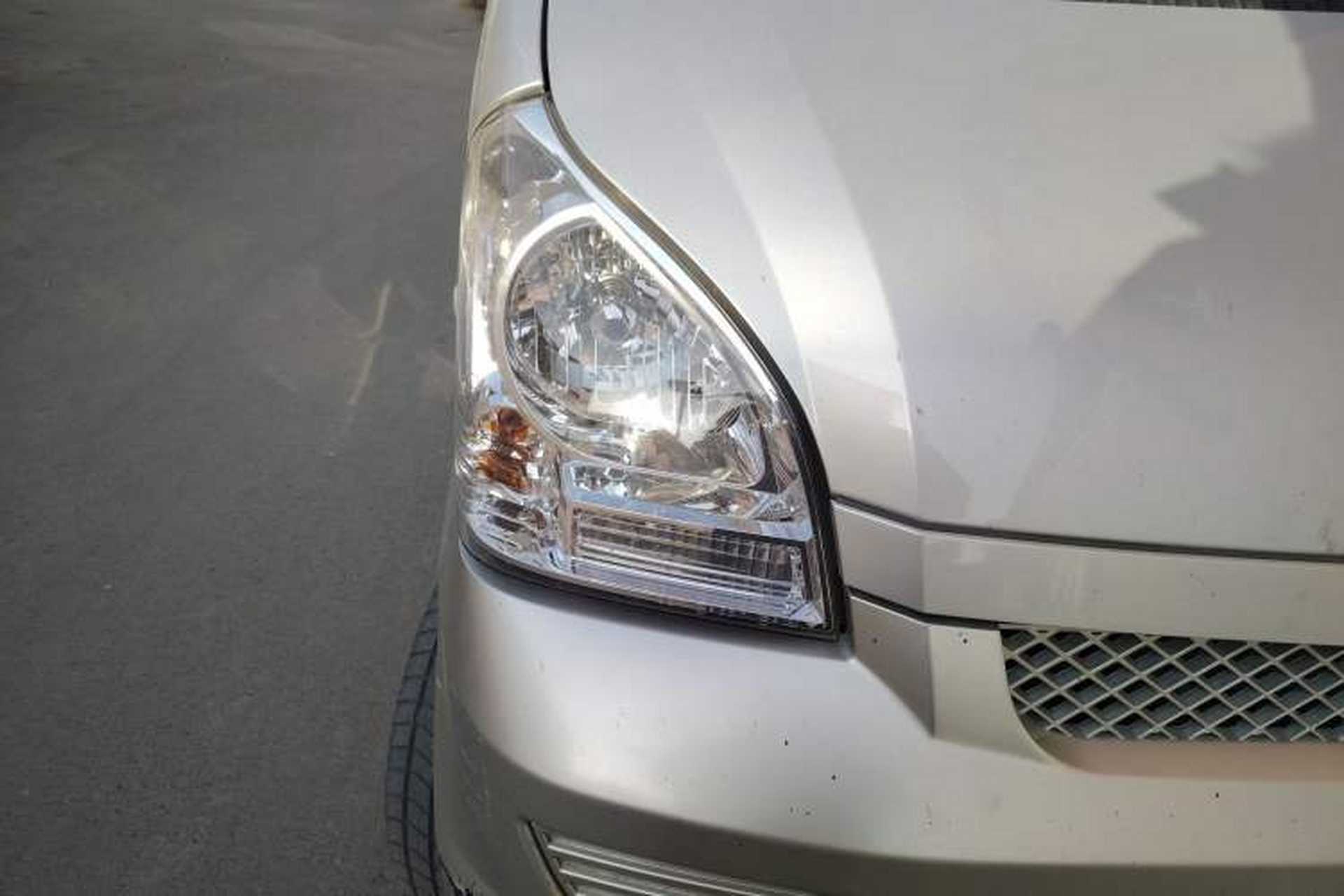 Used Wuling Rongguang EV 2020 Basic Version 7-Seater 300 km Right Front Headlight