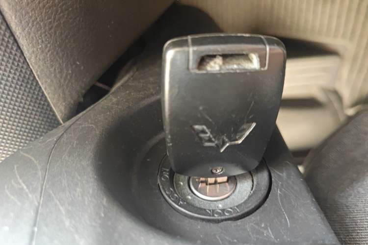Used Wuling Rongguang EV 2020 Basic Version 7-Seater 300 km Vehicle Key