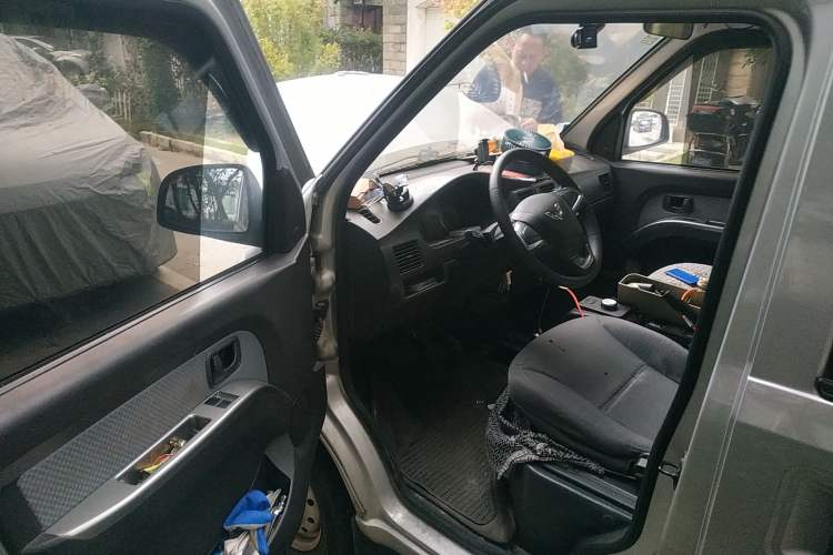 Used Wuling Rongguang EV 2020 Basic Version 7-Seater 300 km Driver Seat