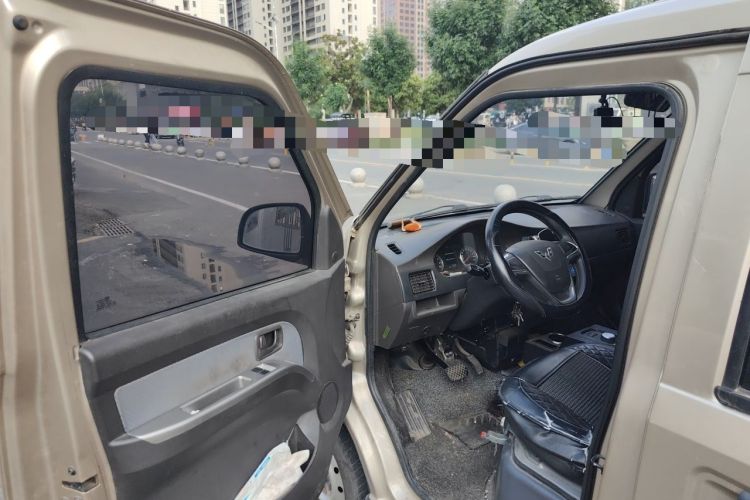 Used Wuling Rongguang EV 2020 Basic Version 7-Seater 300 km Driver Seat