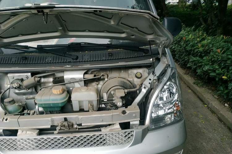 Used Wuling Rongguang EV 2020 Basic Version 7-Seater 300 km Engine Bay Left