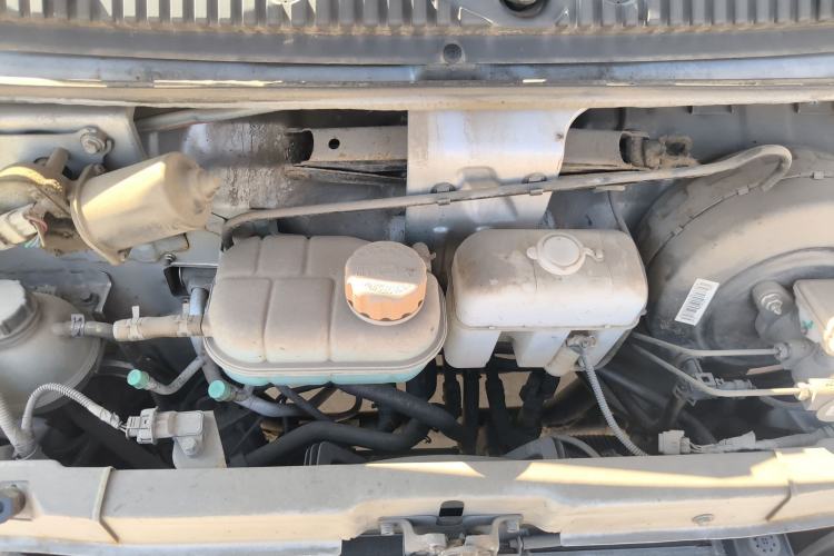 Used Wuling Rongguang EV 2020 Window-Sealed Basic Version 5 Seats 300 KM Engine Bay