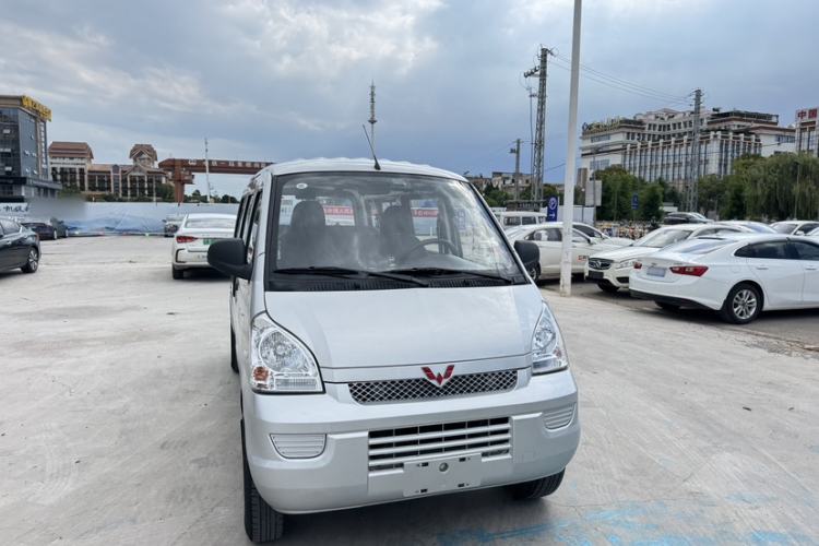 Used Wuling Rongguang EV 2020 Basic Version 7-Seater 300 km Exterior 5