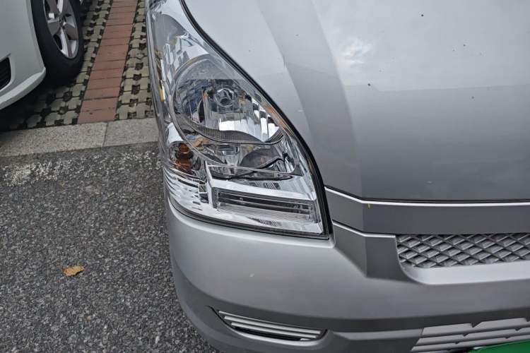Used Wuling Rongguang EV 2020 Enclosed Window Version Base Model 2 Seats 300 KM Exterior 6