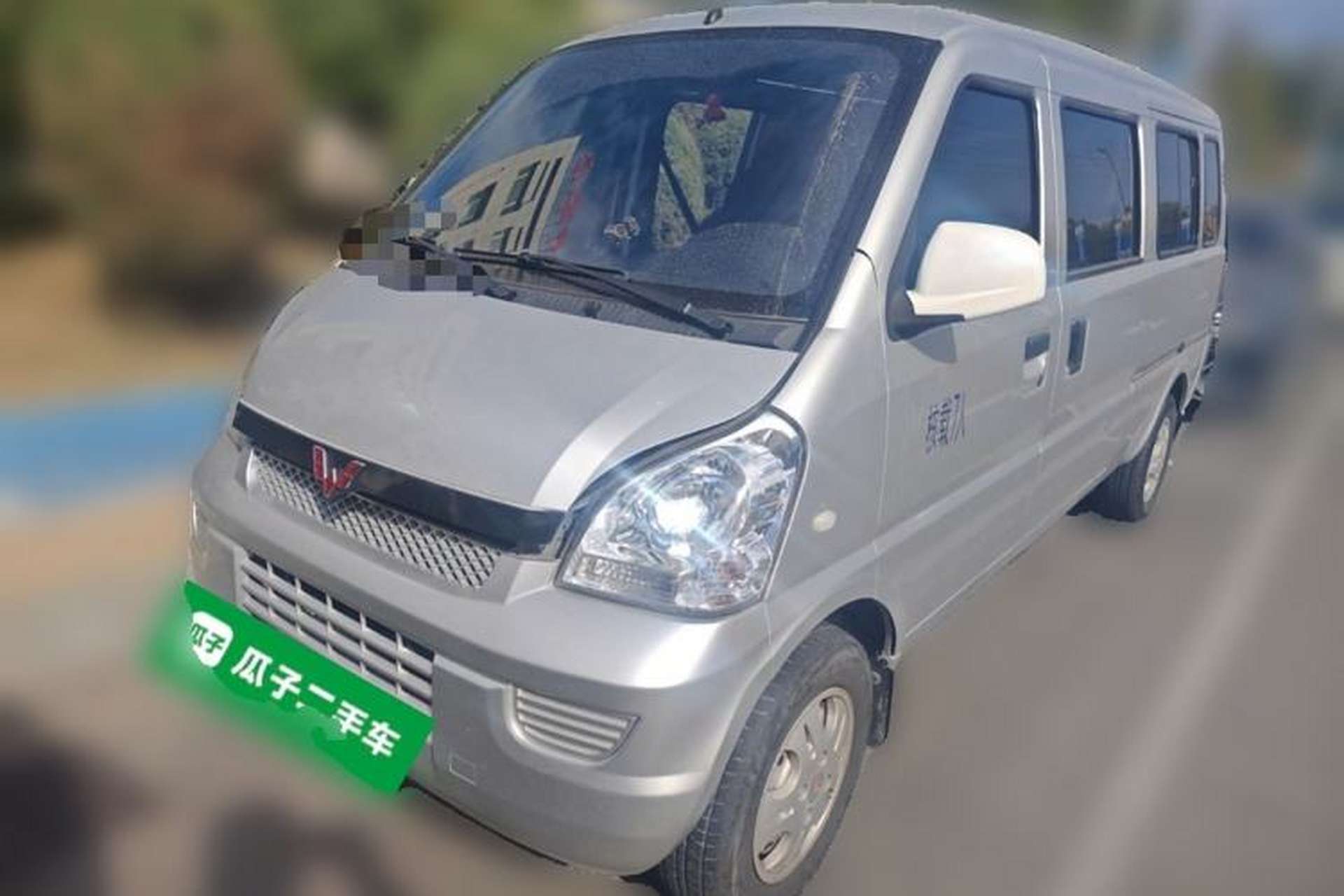 Used Wuling Rongguang EV 2020 Basic Version 7-Seater 300 km Front Left 45 Deg