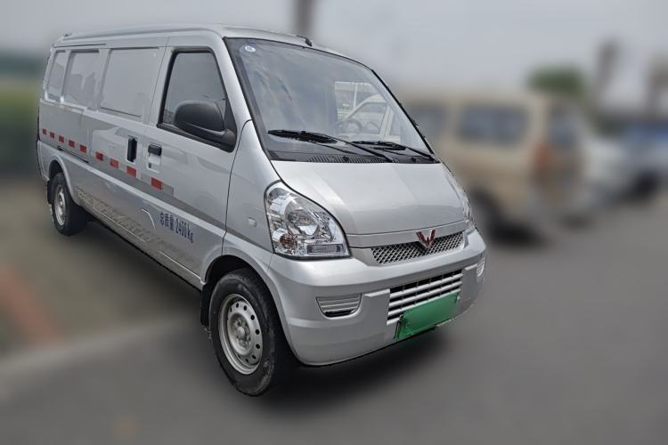 Used Wuling Rongguang EV 2020 Enclosed Window Version Base Model 2 Seats 300 KM Front Right 45 Deg