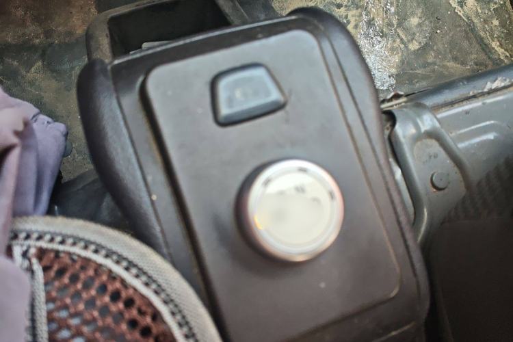 Used Wuling Rongguang EV 2020 Basic Version 7-Seater 300 km Gear Lever