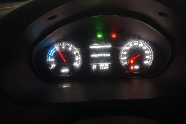 Used Wuling Rongguang EV 2020 Basic Version 7-Seater 300 km Instrument Cluster