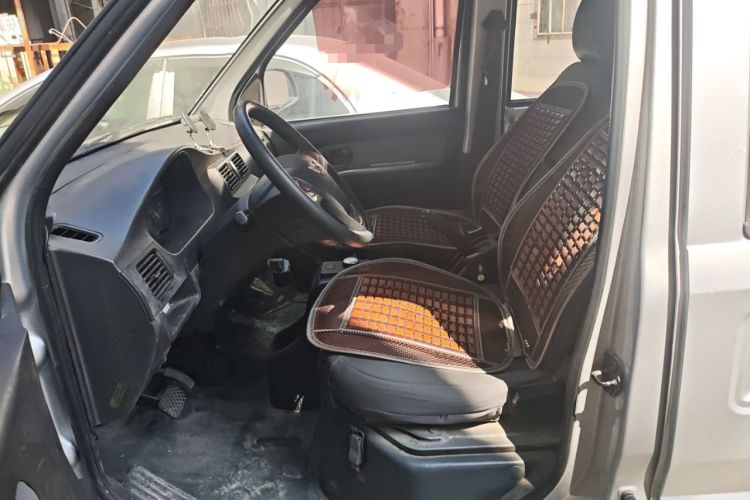 Used Wuling Rongguang EV 2020 Basic Version 7-Seater 300 km Left Front Seat