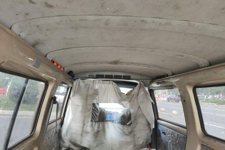 Used Wuling Rongguang EV 2020 Basic Version 7-Seater 300 km Left Rear Seat