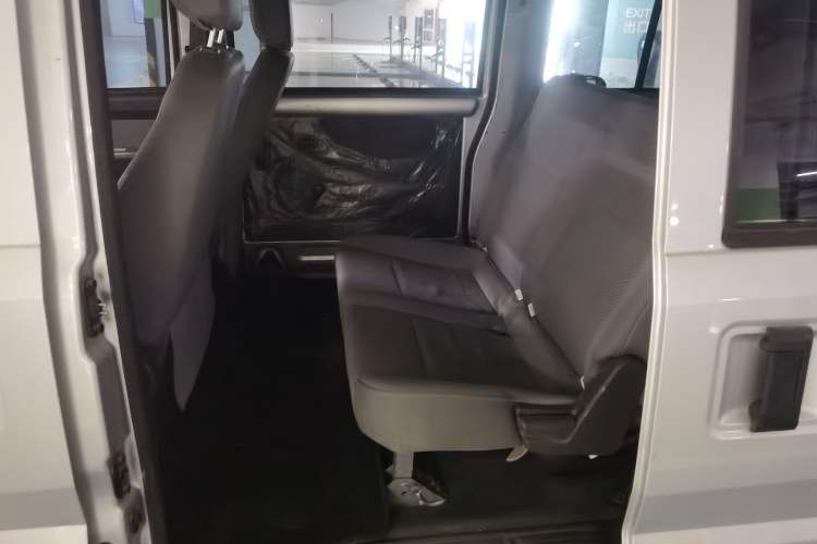 Used Wuling Rongguang EV 2020 Basic Version 7-Seater 300 km Left Rear Seat