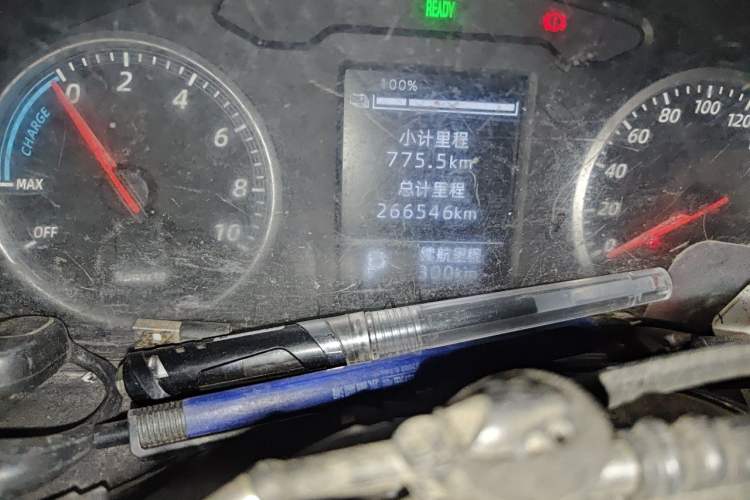 Used Wuling Rongguang EV 2020 Enclosed Window Version Base Model 2 Seats 300 KM Odometer Close Up
