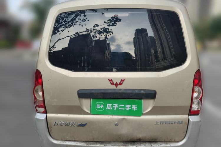 Used Wuling Rongguang EV 2020 Basic Version 7-Seater 300 km Rear