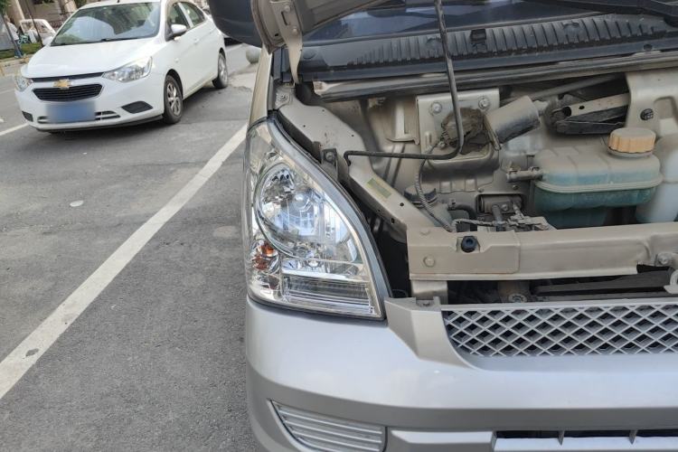 Used Wuling Rongguang EV 2020 Basic Version 7-Seater 300 km Right Front Headlight