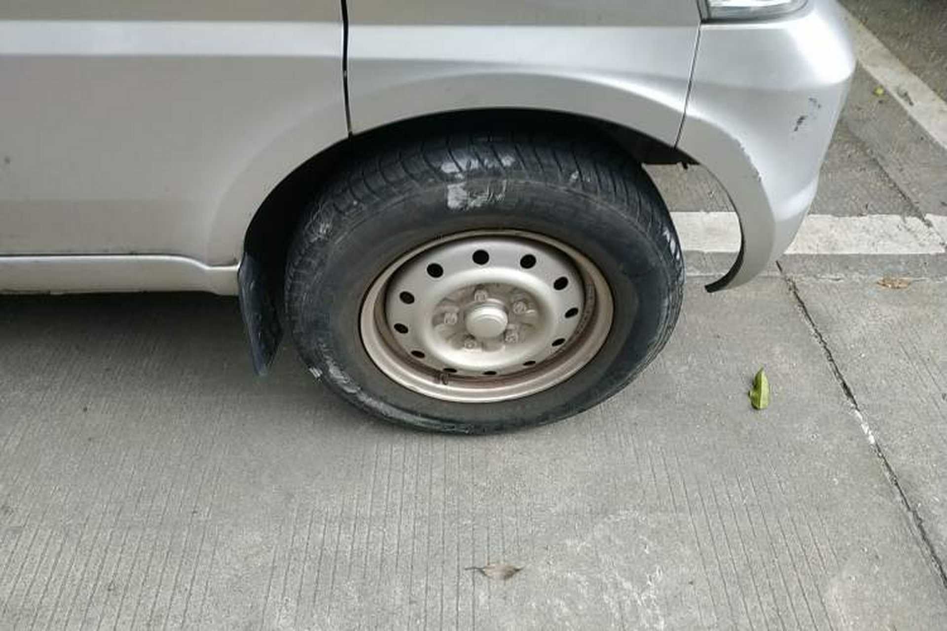 Used Wuling Rongguang EV 2020 Basic Version 7-Seater 300 km Right Front Wheel Hub