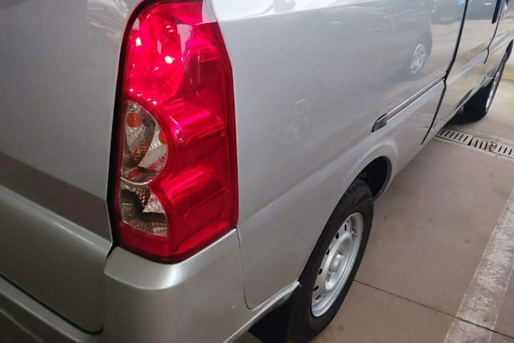 Used Wuling Rongguang EV 2020 Basic Version 7-Seater 300 km Right Rear Taillight