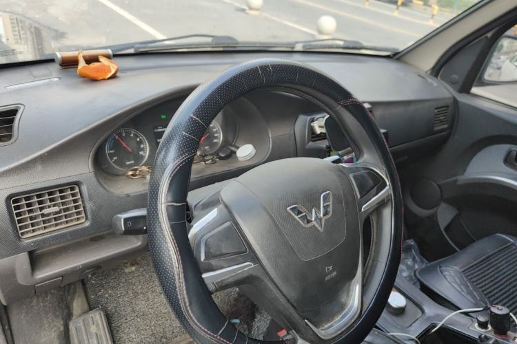 Used Wuling Rongguang EV 2020 Basic Version 7-Seater 300 km Steering Wheel