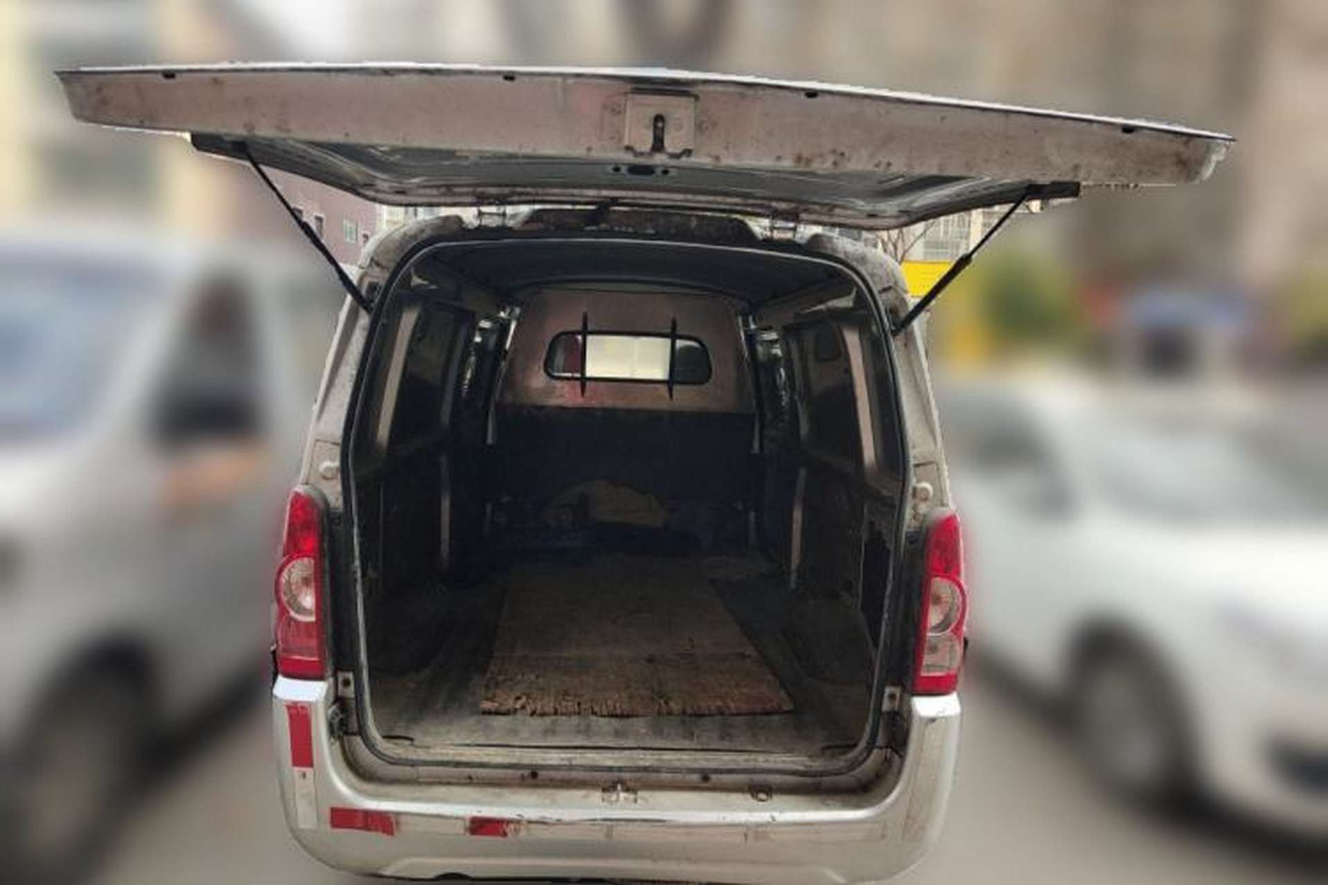 Used Wuling Rongguang EV 2020 Enclosed Window Version Base Model 2 Seats 300 KM Trunk