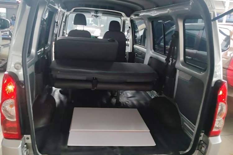 Used Wuling Rongguang EV 2020 Basic Version 7-Seater 300 km Trunk