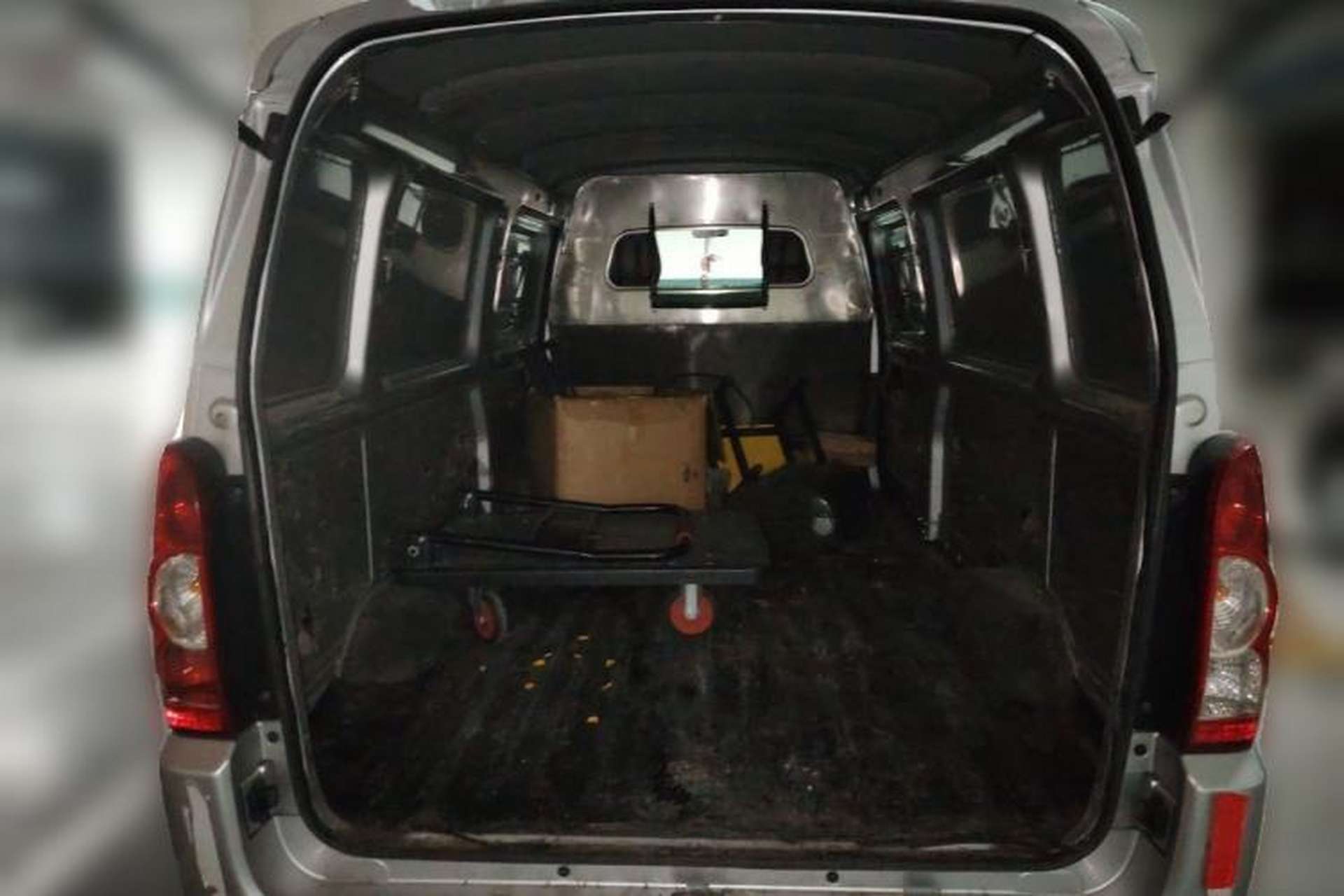 Used Wuling Rongguang EV 2020 Enclosed Window Version Base Model 2 Seats 300 KM Trunk