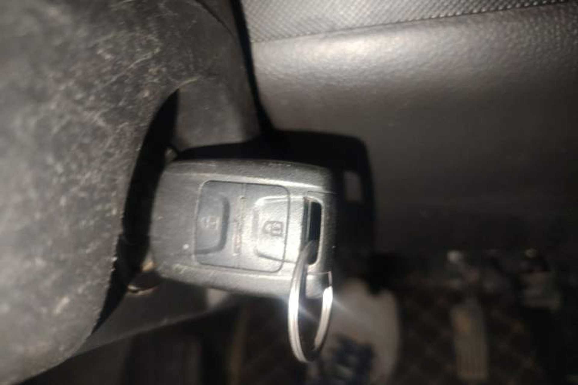Used Wuling Rongguang EV 2020 Basic Version 7-Seater 300 km Vehicle Key