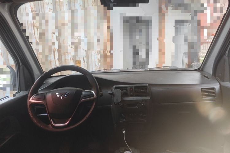 Used Wuling Rongguang EV 2020 Enclosed Window Version Base Model 2 Seats 300 KM Center Console