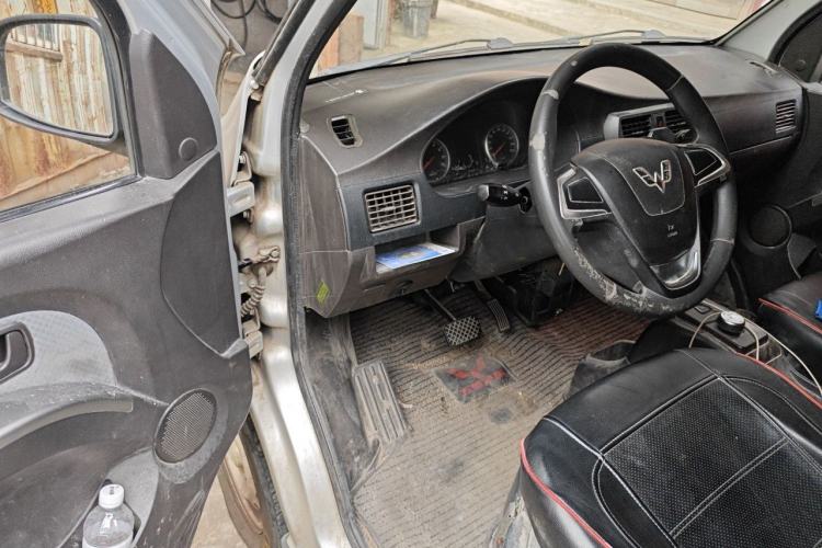 Used Wuling Rongguang EV 2020 Enclosed Window Version Base Model 2 Seats 300 KM Driver Seat