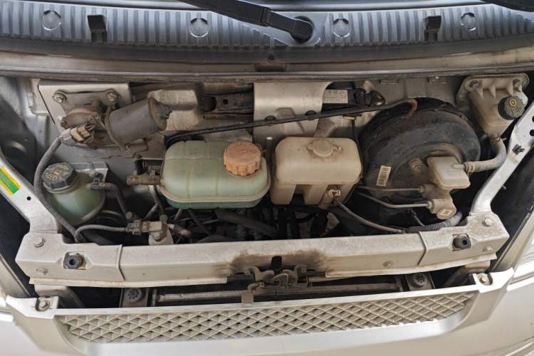 Used Wuling Rongguang EV 2020 Enclosed Window Version Base Model 2 Seats 300 KM Engine Bay