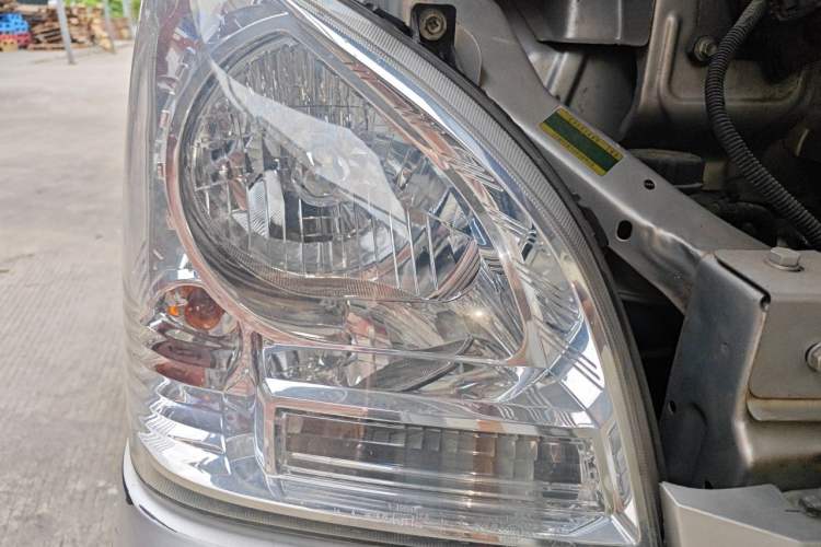 Used Wuling Rongguang EV 2020 Enclosed Window Version Base Model 2 Seats 300 KM Right Front Headlight