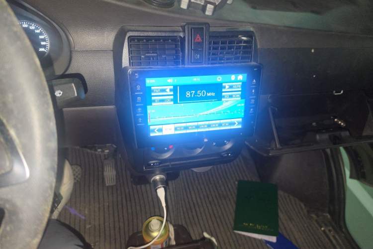 Used Wuling Rongguang EV 2020 Basic Version 7-Seater 300 km Audio And AC Panel