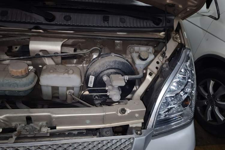 Used Wuling Rongguang EV 2020 Basic Version 7-Seater 300 km Engine Bay Left