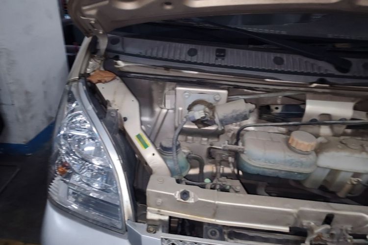Used Wuling Rongguang EV 2020 Basic Version 7-Seater 300 km Engine Bay Right