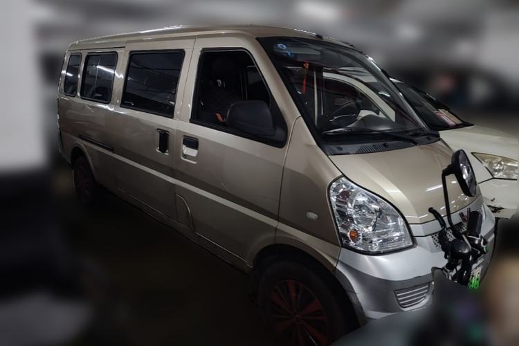 Used Wuling Rongguang EV 2020 Basic Version 7-Seater 300 km Front Right 45 Deg