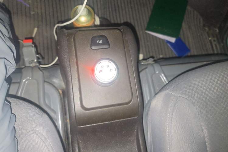 Used Wuling Rongguang EV 2020 Basic Version 7-Seater 300 km Gear Lever