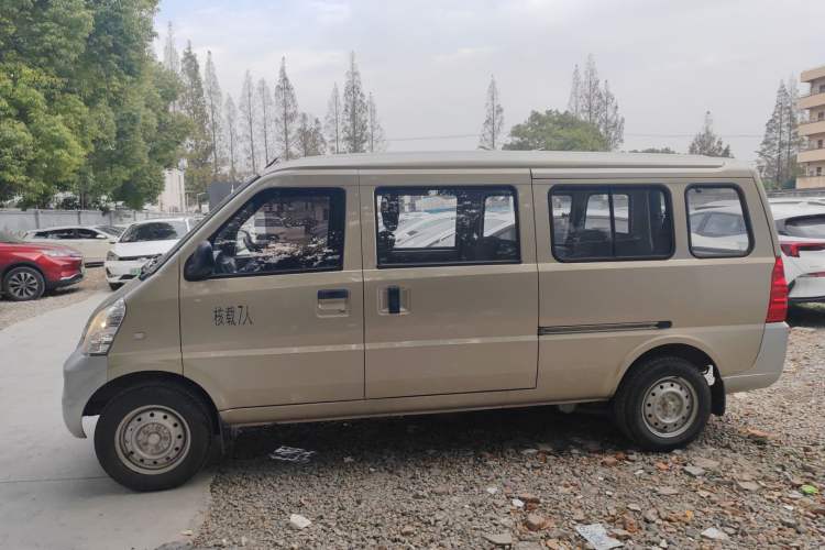 Used Wuling Rongguang EV 2020 Basic Version 7-Seater 300 km Left Side