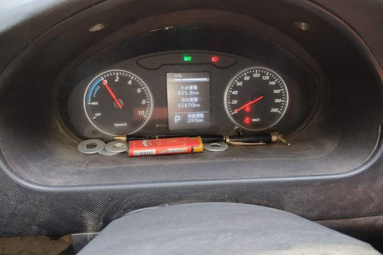 Used Wuling Rongguang EV 2020 Enclosed Window Version Base Model 2 Seats 300 KM Odometer Close Up