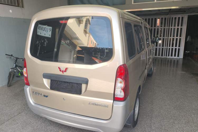 Used Wuling Rongguang EV 2020 Basic Version 7-Seater 300 km Rear Right 45 Deg