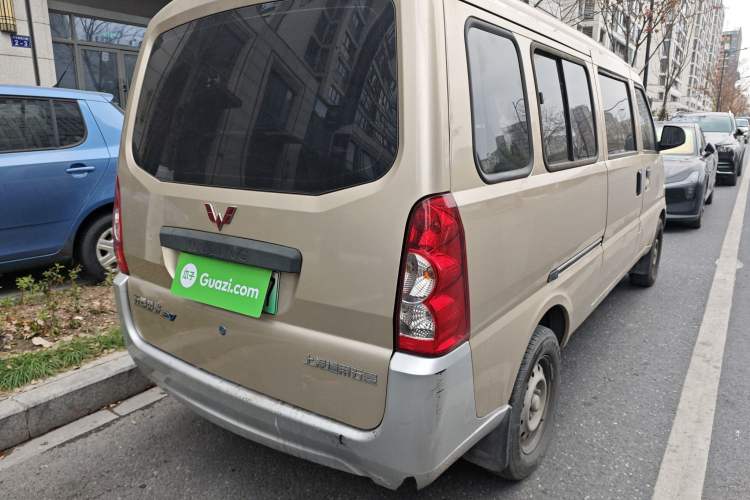 Used Wuling Rongguang EV 2020 Basic Version 7-Seater 300 km Rear Right 45 Deg