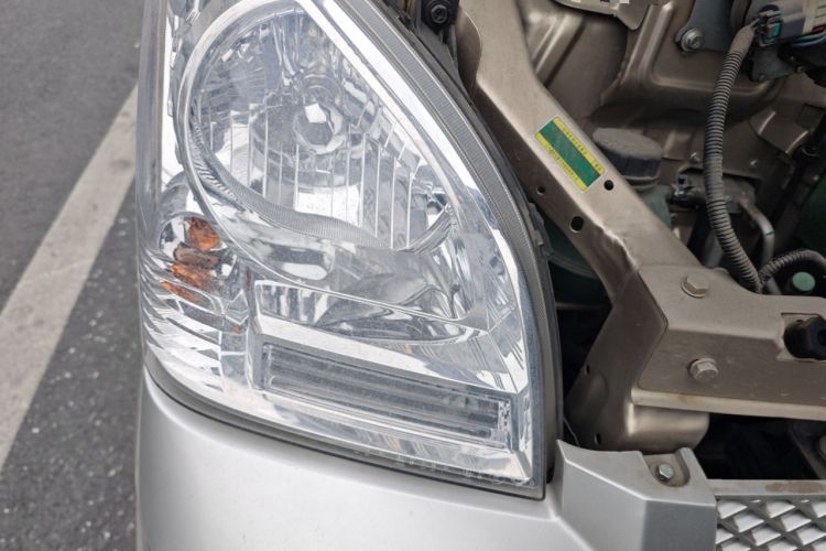 Used Wuling Rongguang EV 2020 Basic Version 7-Seater 300 km Right Front Headlight