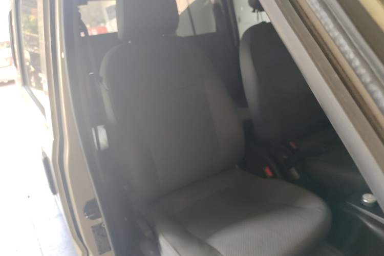 Used Wuling Rongguang EV 2020 Basic Version 7-Seater 300 km Right Front Seat
