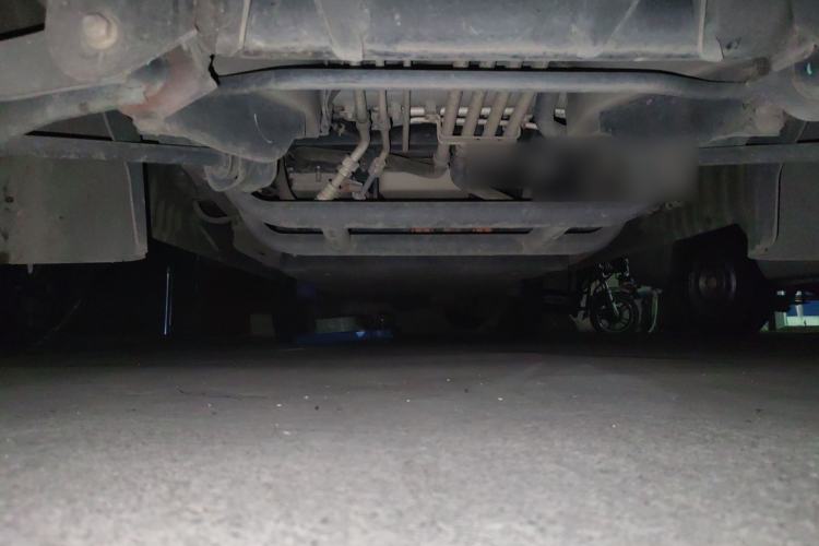 Used Wuling Rongguang EV 2022 Basic Passenger Bus Powered by Penghui Battery Chassis Front