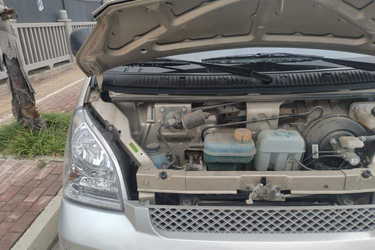 Used Wuling Rongguang EV 2022 Basic Passenger Bus Powered by Penghui Battery Engine Bay Right