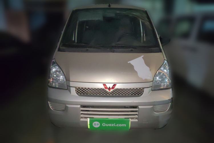 Used Wuling Rongguang EV 2022 Basic Passenger Bus Powered by Penghui Battery Front